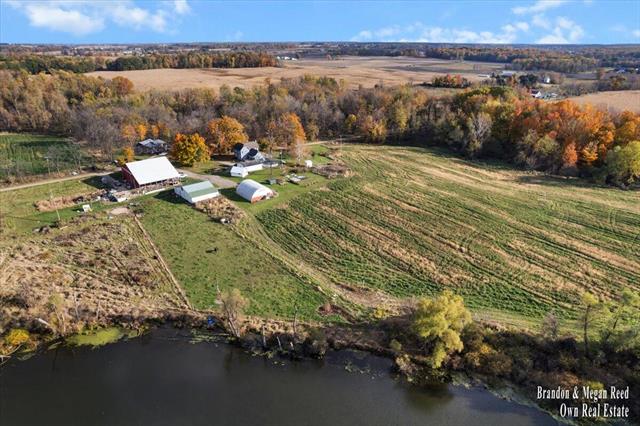 Builiding view nine for 7658 Jackson, Saranac, MI. 48881