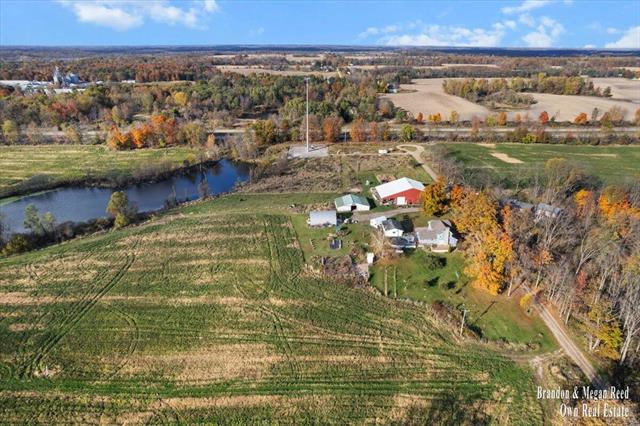 Builiding view seven for 7658 Jackson, Saranac, MI. 48881