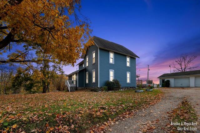 Builiding view three for 7658 Jackson, Saranac, MI. 48881