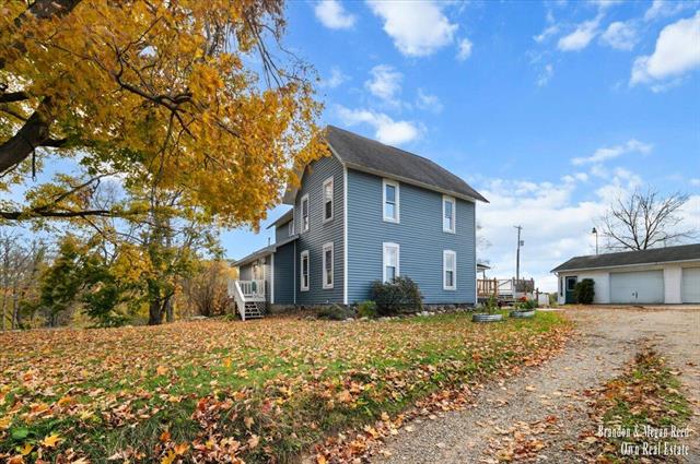 Builiding view two for 7658 Jackson, Saranac, MI. 48881