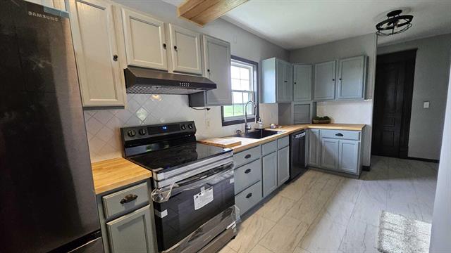 Builiding view one for 238 Maple Rd, Quincy, MI. 49082