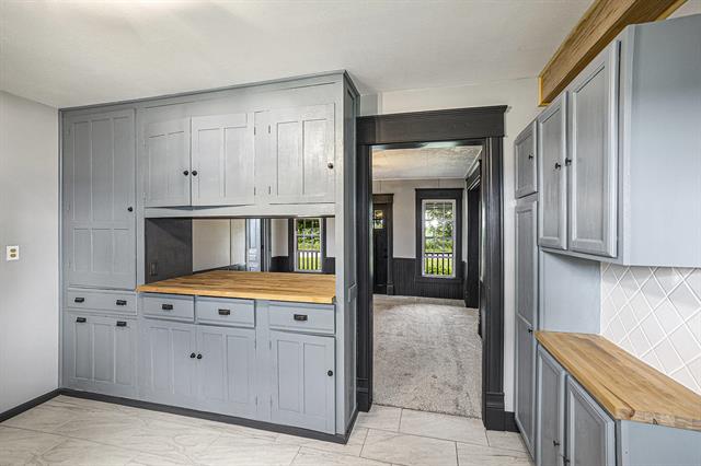 Builiding view ten for 238 Maple Rd, Quincy, MI. 49082