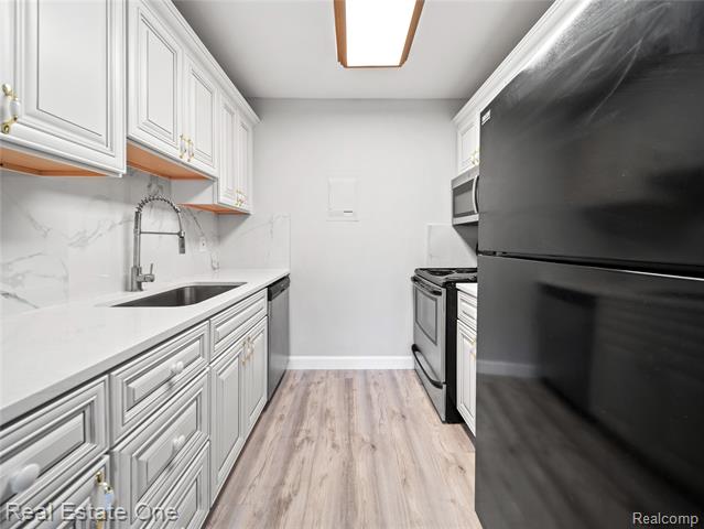 Builiding view eight for 2124 Pauline, Ann Arbor, MI. 48103