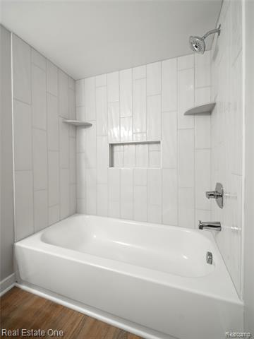 Builiding view nineteen for 2124 Pauline, Ann Arbor, MI. 48103