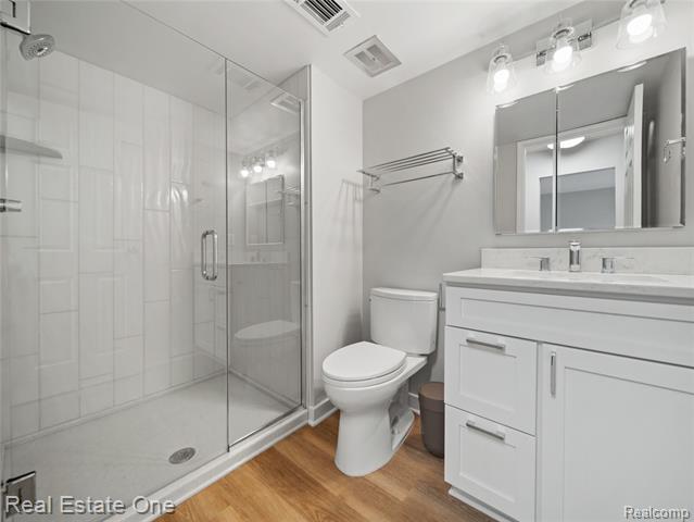 Builiding view thirteen for 2124 Pauline, Ann Arbor, MI. 48103