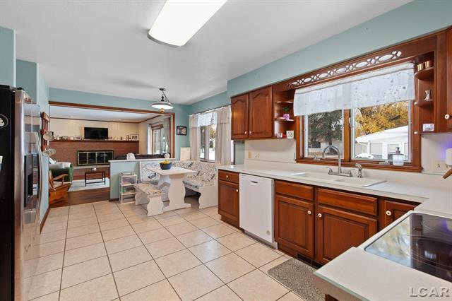 Builiding view nine for 108 River Drive, Blissfield, MI. 49228