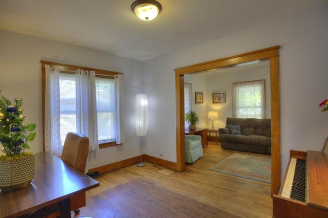 Builiding view eleven for 307 Douglas St, Jackson, MI. 49203