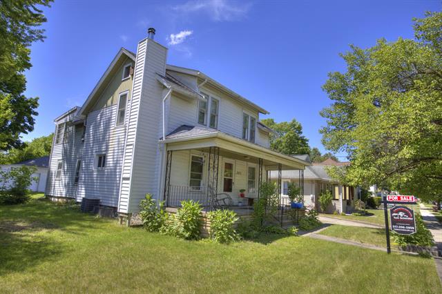 Builiding view seventy eight for 307 Douglas St, Jackson, MI. 49203