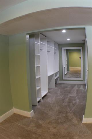 Builiding view eighteen for 2212 Aurora, Jackson, MI. 49203