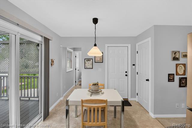 Builiding view sixteen for 5619 Dogwood, Jackson, MI. 49201