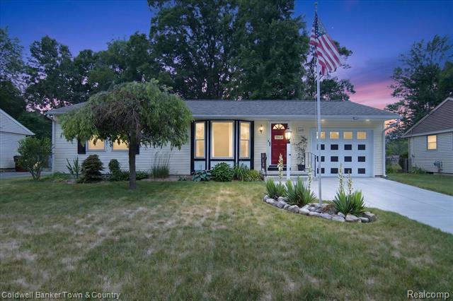 front view for 5619 Dogwood, Jackson, Mi. 49201