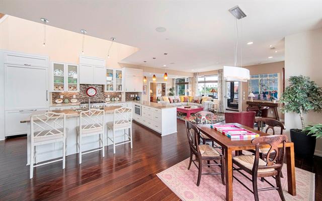 Builiding view seven for 121 Kingsley, Ann Arbor, MI. 48103