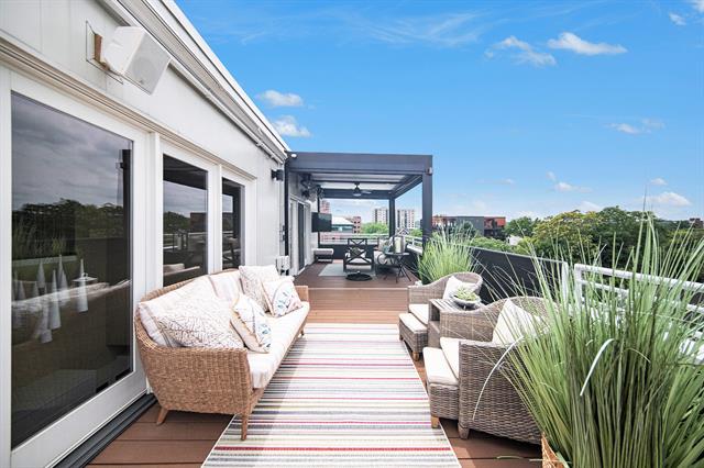 Builiding view twenty three for 121 Kingsley, Ann Arbor, MI. 48103