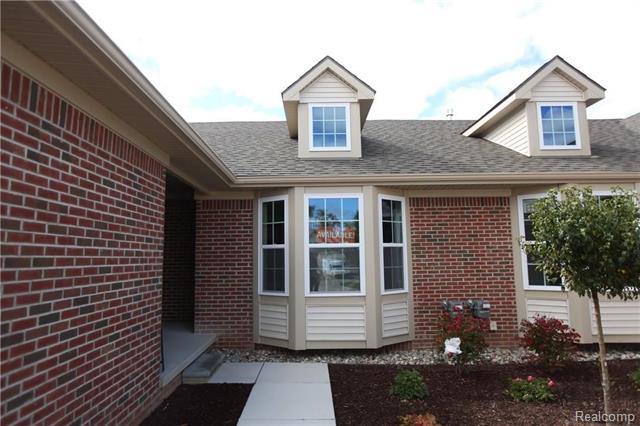 front view for 1902 Egret Pointe, Howell, Mi. 48843