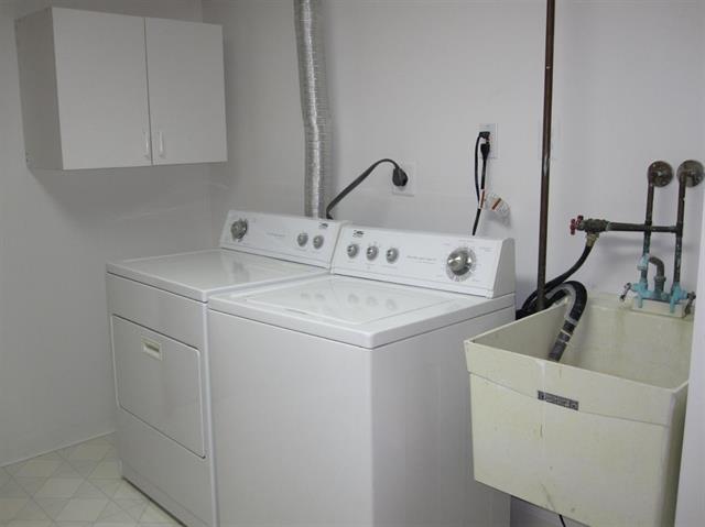 Builiding view fifty for 4975 Westwind, Dexter, MI. 48130