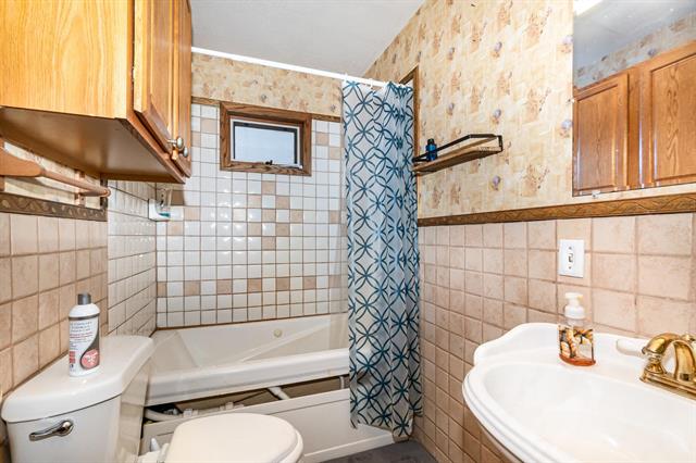 Builiding view eleven for 288 30Th, Six Lakes, MI. 48886