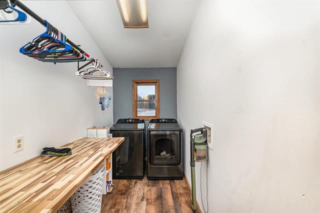 Builiding view thirteen for 288 30Th, Six Lakes, MI. 48886