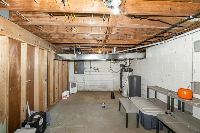 Builiding view twenty for 288 30Th, Six Lakes, MI. 48886