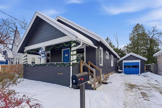 Builiding view one for 1605 Hines St, Midland, MI. 48640