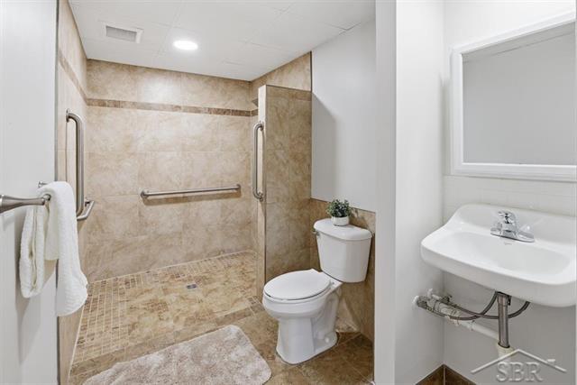 Builiding view six for 1605 Hines St, Midland, MI. 48640