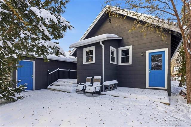 Builiding view twenty four for 1605 Hines St, Midland, MI. 48640