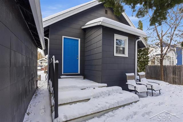 Builiding view twenty one for 1605 Hines St, Midland, MI. 48640