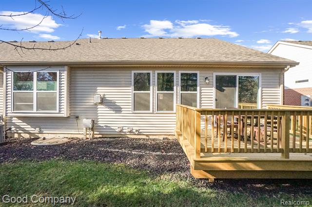 Builiding view twenty four for 1938 Genoa Circle, Howell, MI. 48843