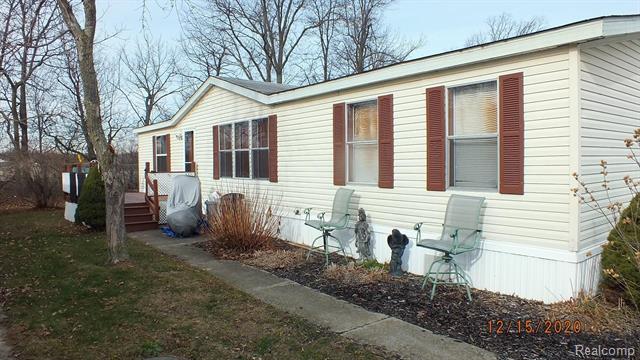 front view for 324 Sandalwood, Monroe, Mi. 48161