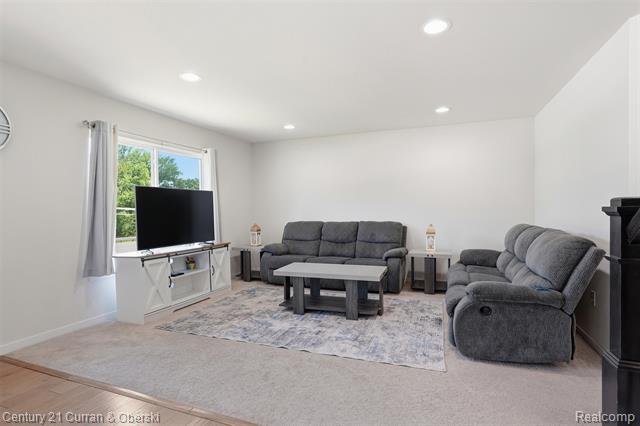 Builiding view six for 8760 Oak Ridge, Westland, MI. 48185