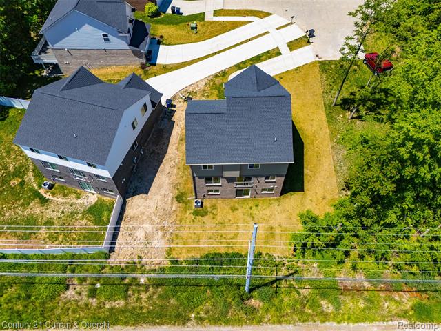 Builiding view thirty for 8760 Oak Ridge, Westland, MI. 48185