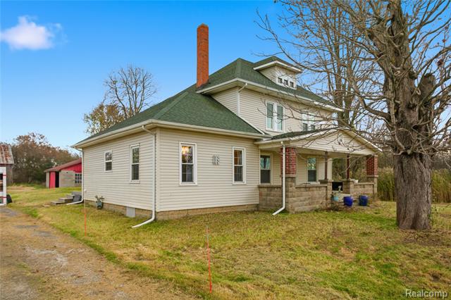 Builiding view one for 8961 Brockway, Yale, MI. 48097