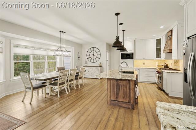 Builiding view eight for 12310 Ivy Lane, Fenton, MI. 48430