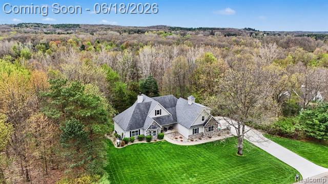 Builiding view thirty nine for 12310 Ivy Lane, Fenton, MI. 48430