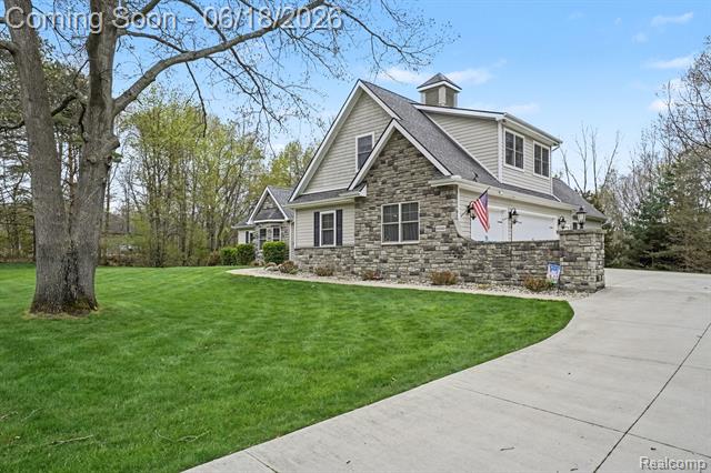 Builiding view three for 12310 Ivy Lane, Fenton, MI. 48430