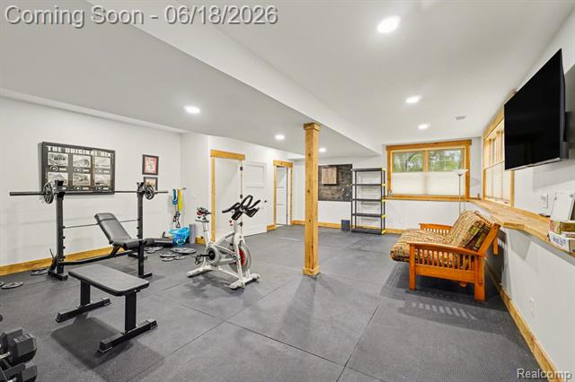Builiding view twenty four for 12310 Ivy Lane, Fenton, MI. 48430