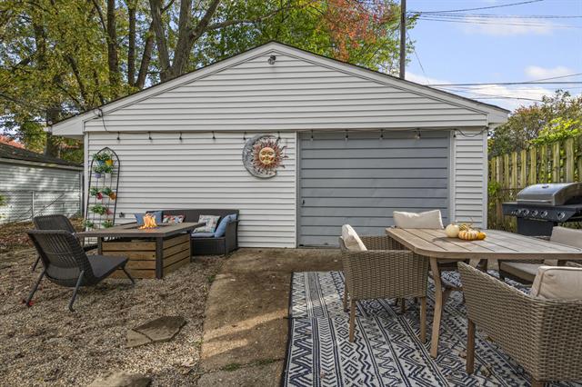 Builiding view fourteen for 2122 Brockton, Royal Oak, MI. 48067