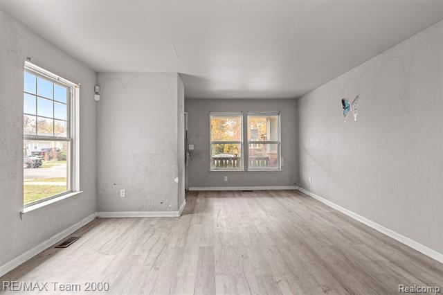 Builiding view eight for 4830 Dickerson, Detroit, MI. 48215