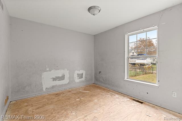 Builiding view eighteen for 4830 Dickerson, Detroit, MI. 48215