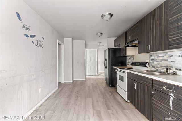 Builiding view eleven for 4830 Dickerson, Detroit, MI. 48215