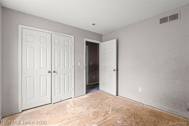 Builiding view nineteen for 4830 Dickerson, Detroit, MI. 48215