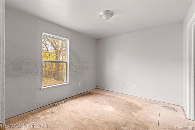 Builiding view sixteen for 4830 Dickerson, Detroit, MI. 48215