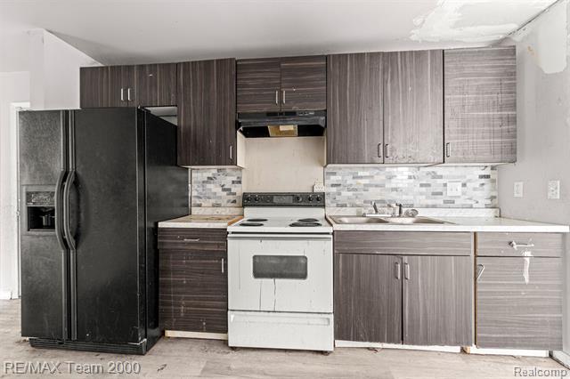 Builiding view thirteen for 4830 Dickerson, Detroit, MI. 48215