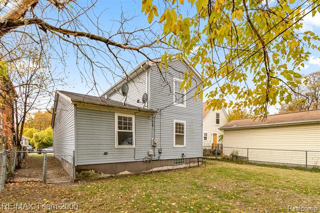 Builiding view thirty eight for 4830 Dickerson, Detroit, MI. 48215