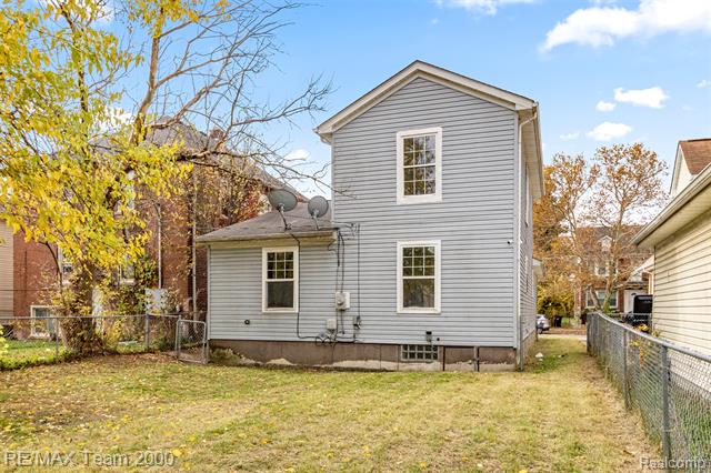 Builiding view two for 4830 Dickerson, Detroit, MI. 48215