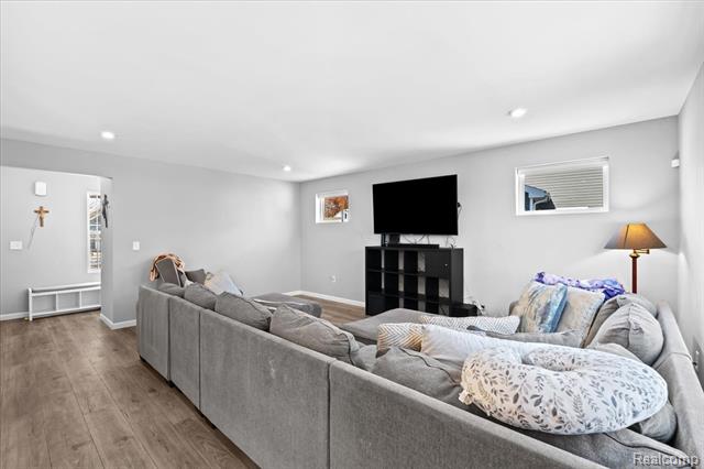 Builiding view four for 220 Laura, Linden, MI. 48451