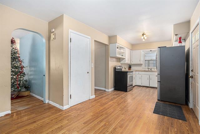 Builiding view five for 56 Garden, Battle Creek, MI. 49017