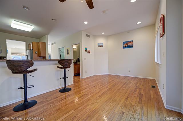 Builiding view fifteen for 42432 Corlina, Northville, MI. 48167