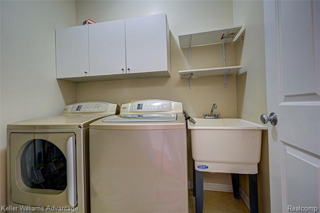 Builiding view twenty eight for 42432 Corlina, Northville, MI. 48167