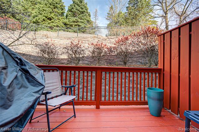 Builiding view twenty five for 42432 Corlina, Northville, MI. 48167