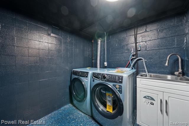 Builiding view forty three for 16891 Avon, Detroit, MI. 48219